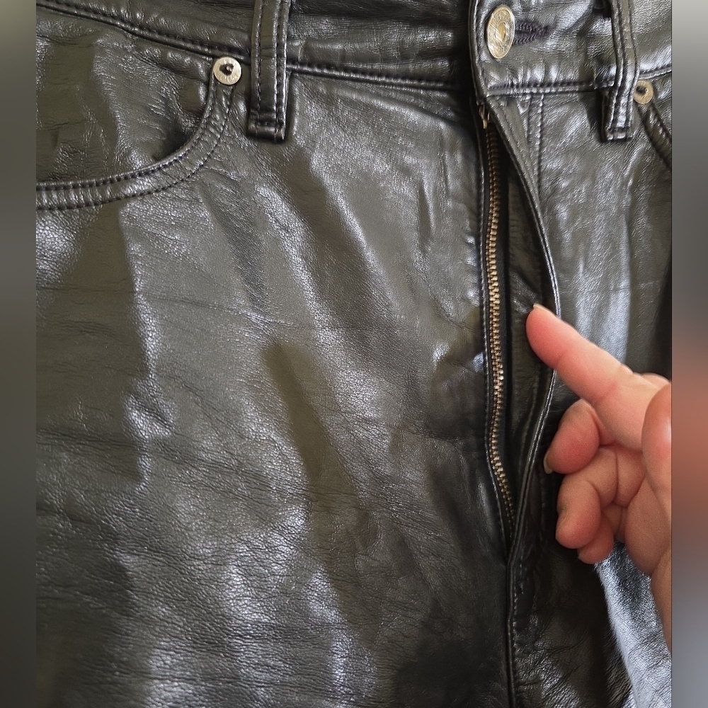 AGOLDE Recycled Leather Angled Hem Short 28 - Picture 6 of 10